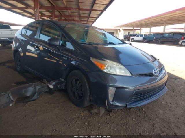  Salvage Toyota Prius