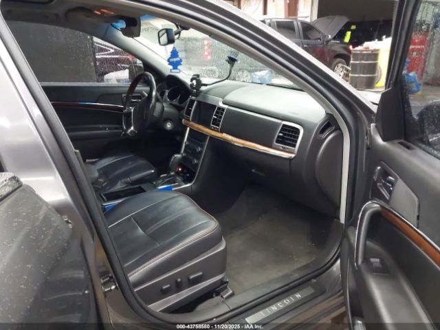 Lincoln MKZ Image 12