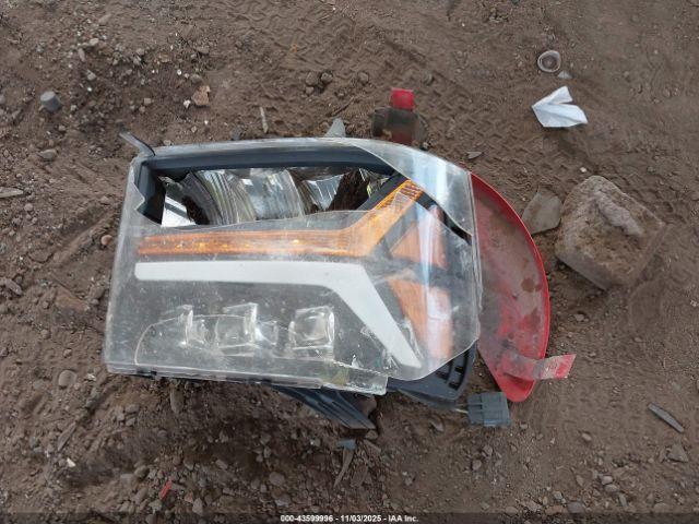 GMC Sierra 2500 Denali Image 4