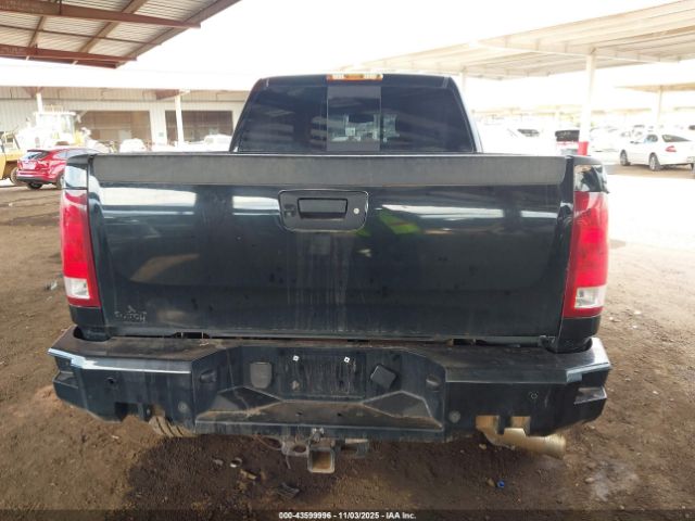 GMC Sierra 2500 Denali Image 17