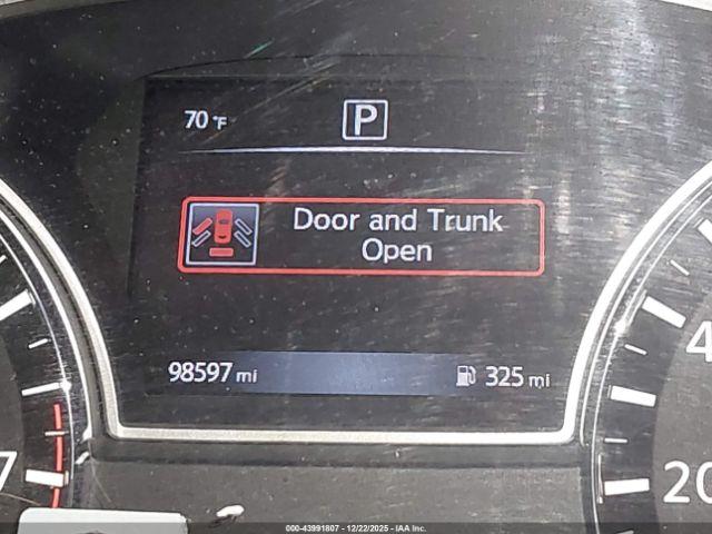 Nissan Altima 2.5 S Image 9