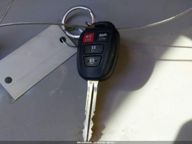 Toyota Corolla Le Image 14