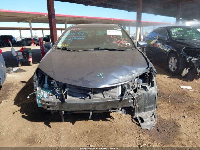 Toyota Corolla Le Image 2