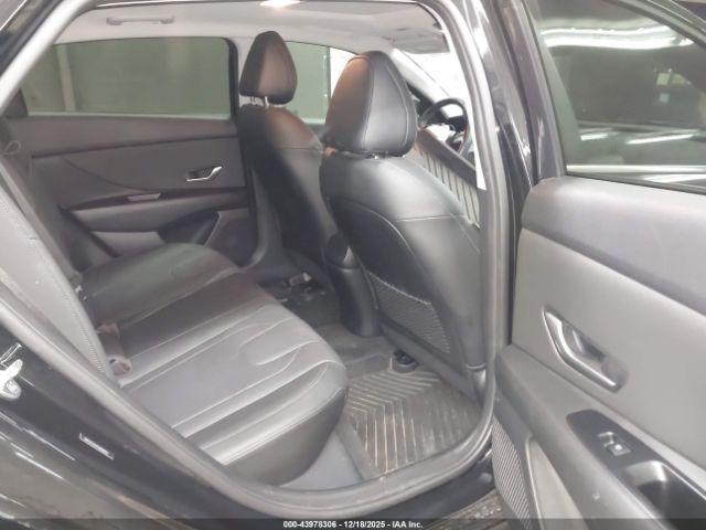 Hyundai ELANTRA Limited Image 4