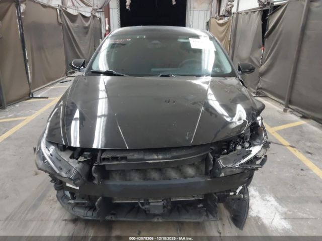 Hyundai ELANTRA Limited Image 8