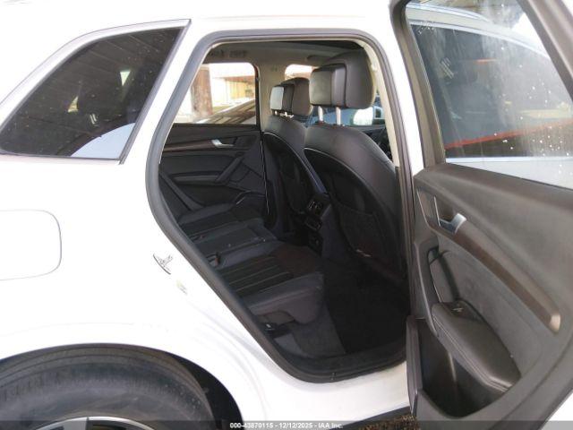 Audi Q5 Premium Plus 45 Tfsi Quattro S Tronic Image 4