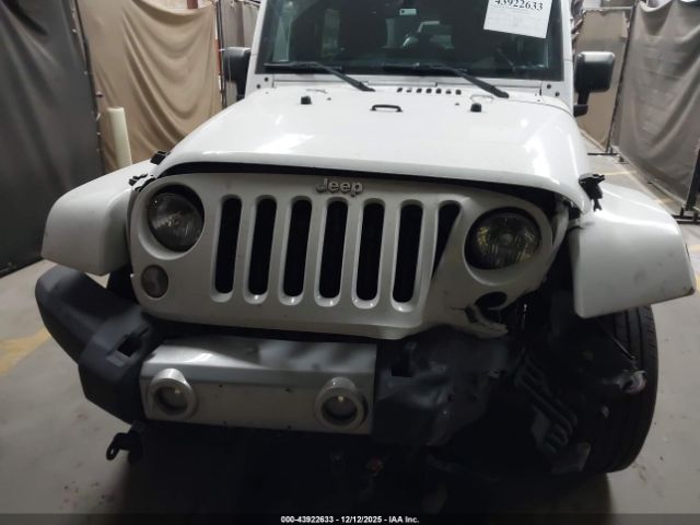 Jeep Wrangler Sahara Image 13