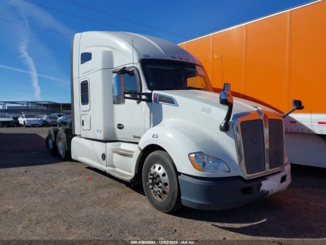 Kenworth T680 Image 1