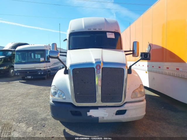 Kenworth T680 Image 11
