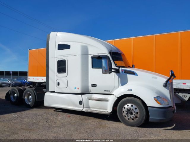 Kenworth T680 Image 14
