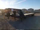 Delco Trailers Gooseneck Flatbed Image 3