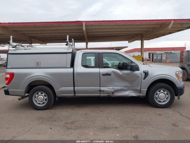 Ford F-150 Xl Image 3