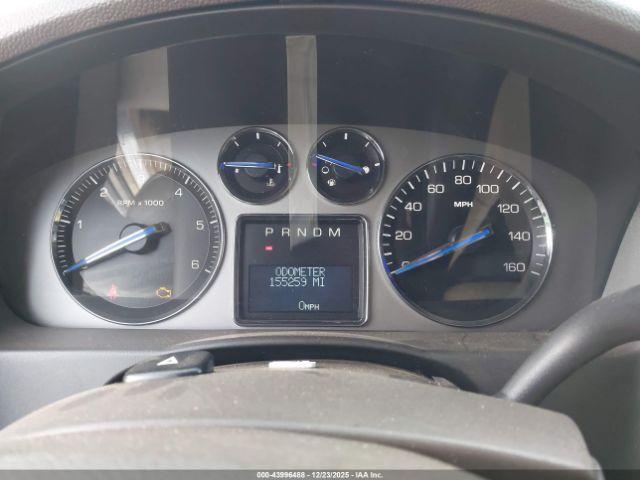 Cadillac Escalade Standard Image 6