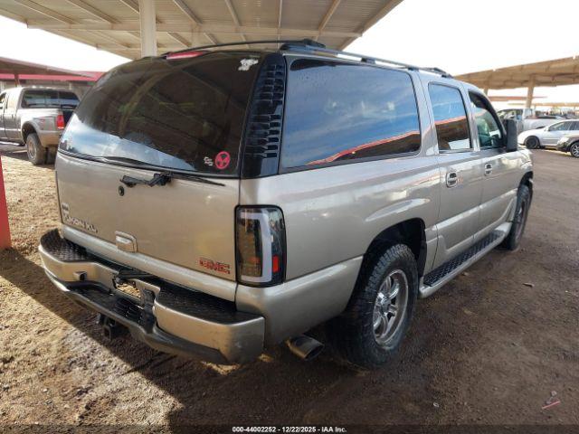 GMC Yukon Denali Image 4