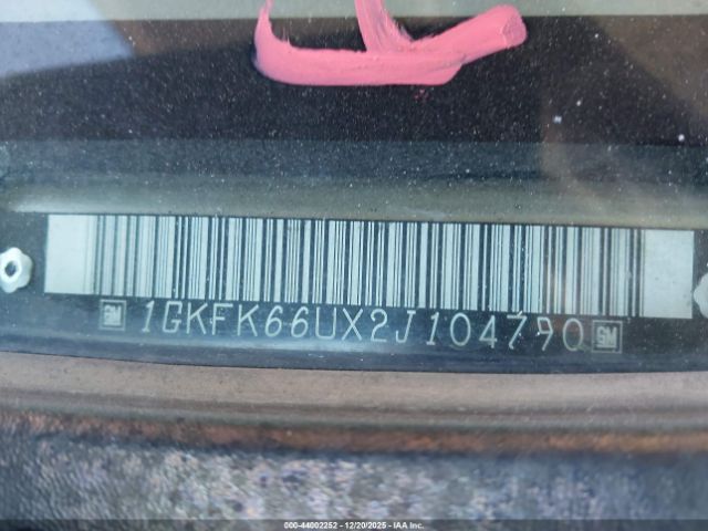 GMC Yukon Denali Image 11