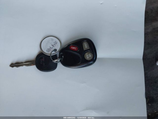 GMC Yukon Denali Image 6