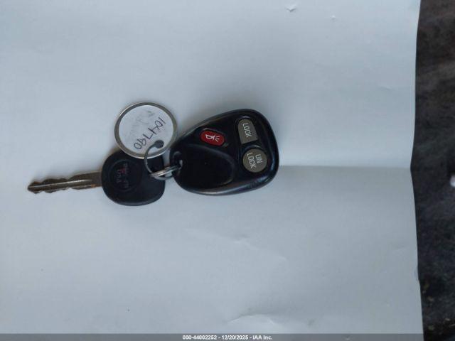 GMC Yukon Denali Image 6