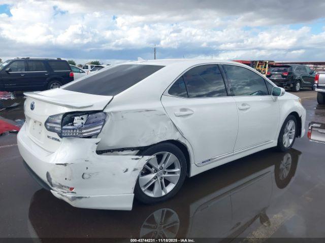 Lexus HS 250h Image 13