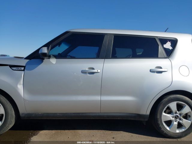 Kia Soul Image 16