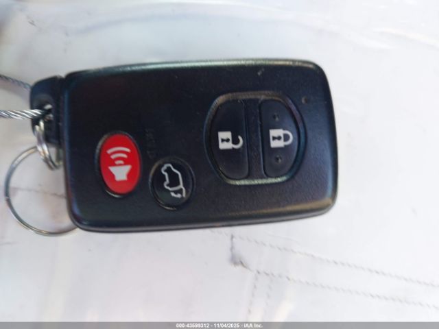 Toyota Highlander Limited V6 Image 8