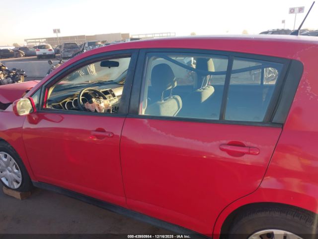 Nissan Versa 1.8 S Image 11