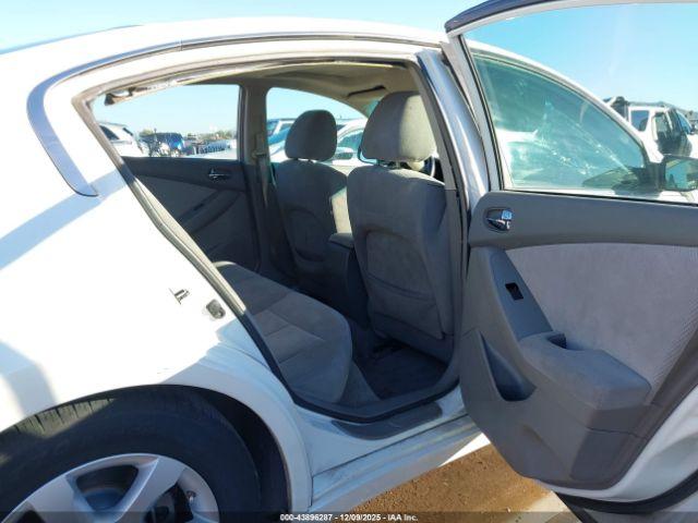 Nissan Altima 2.5 S Image 11