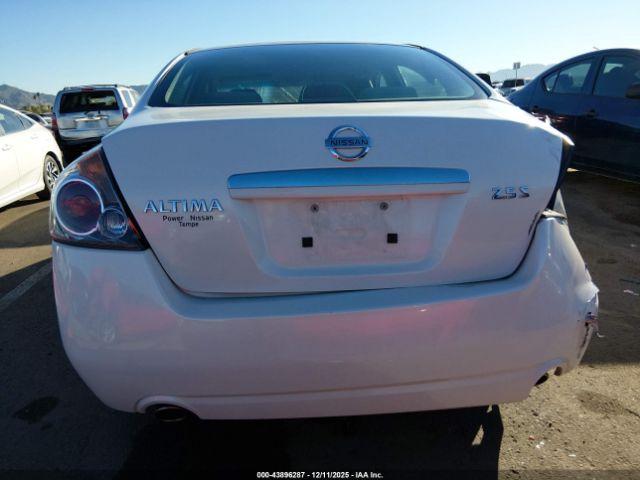Nissan Altima 2.5 S Image 9