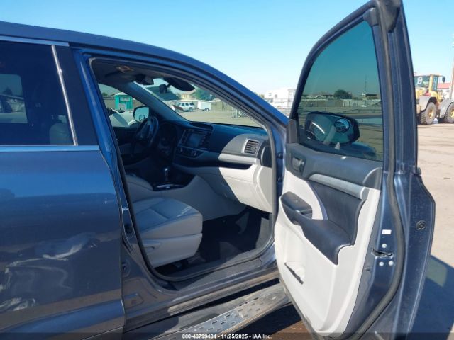 Toyota Highlander Le Plus Image 4