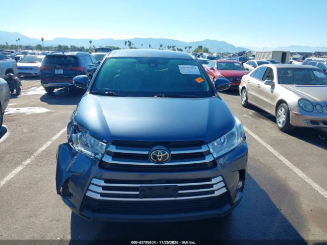 Toyota Highlander Le Plus Image 12