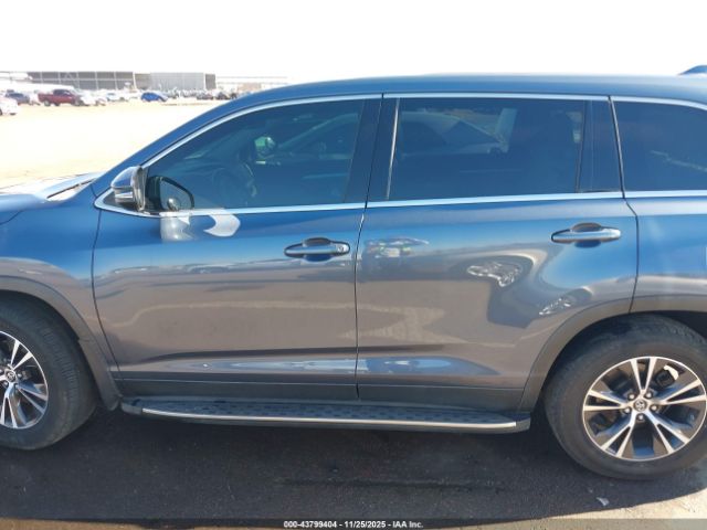 Toyota Highlander Le Plus Image 14