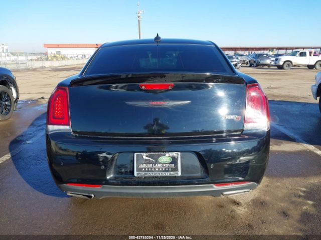 Chrysler 300 300s Image 11