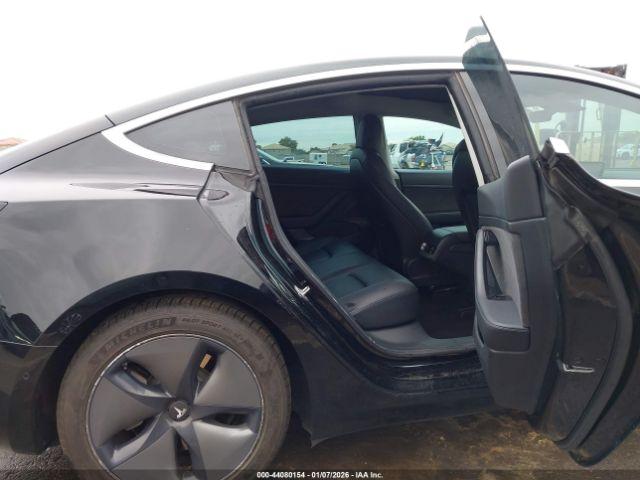 Tesla Model 3 Image 3