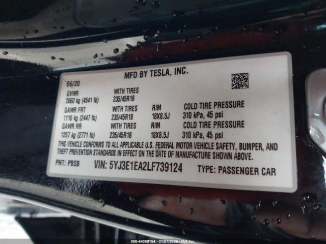 Tesla Model 3 Image 11