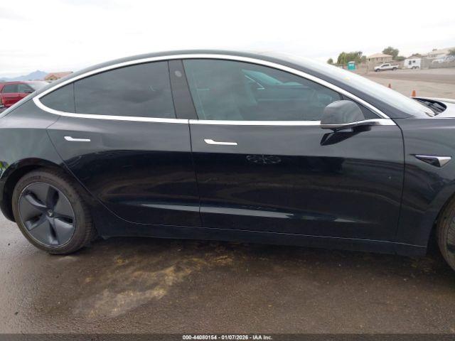 Tesla Model 3 Image 18