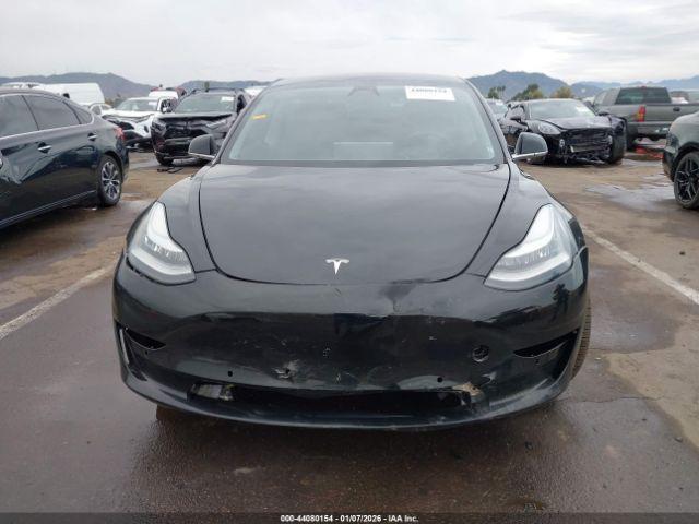 Tesla Model 3 Image 10