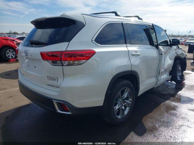Toyota Highlander Limited Platinum Image 8