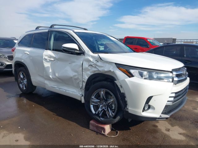 Toyota Highlander Limited Platinum Image 10