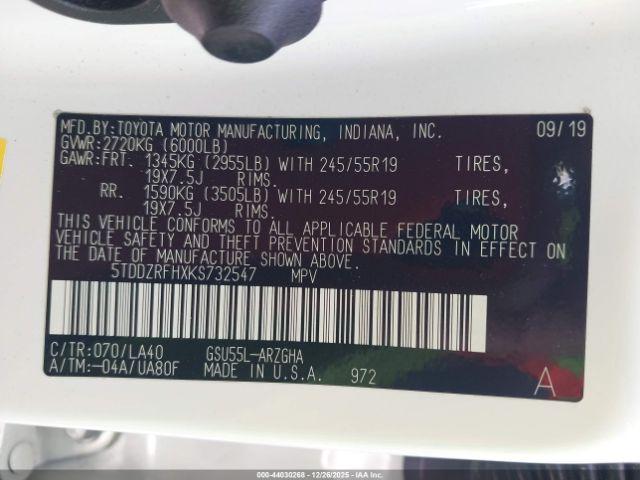 Toyota Highlander Limited Platinum Image 5