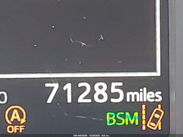 Toyota Highlander Limited Platinum Image 14