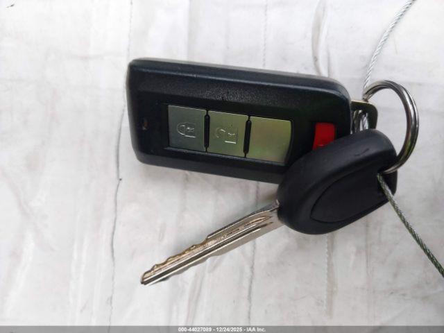 Mitsubishi Outlander Se Image 7