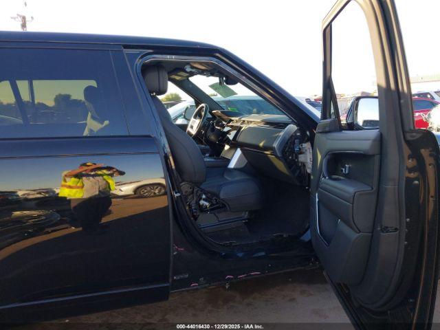 Land Rover Range Rover P530 Se 7 Seat Image 3