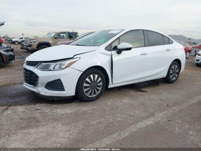 Chevrolet Cruze Ls Image 2