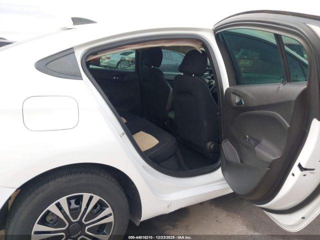 Chevrolet Cruze Ls Image 16