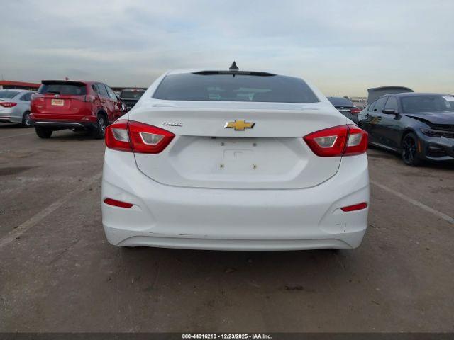 Chevrolet Cruze Ls Image 14