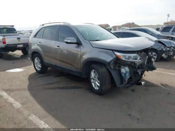 Salvage Kia Sorento