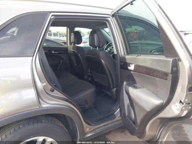 Kia Sorento Lx V6 Image 15