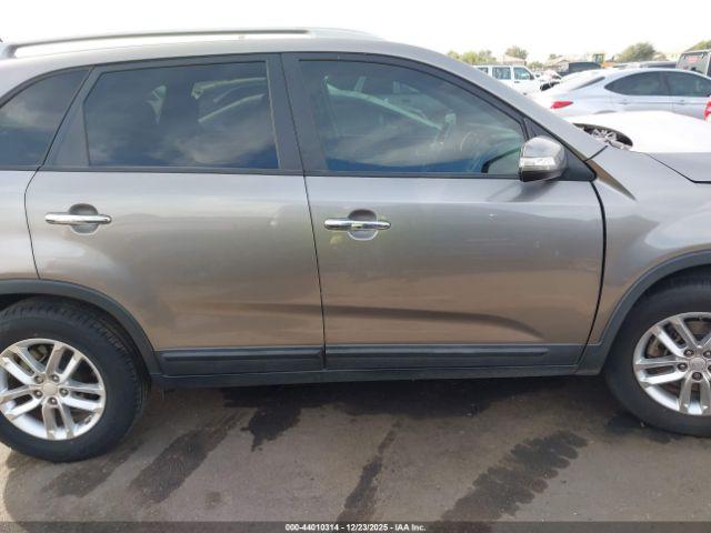 Kia Sorento Lx V6 Image 16