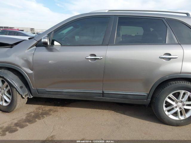 Kia Sorento Lx V6 Image 11