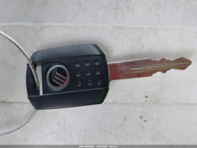 Mercury Mariner Image 5