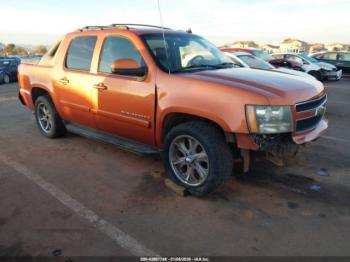  Salvage Chevrolet Avalanche 1500
